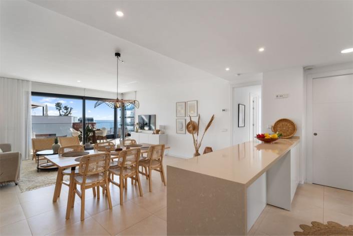 Image No.1-3 Bed Apartment for sale