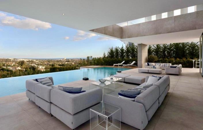 Image No.2-6 Bed Villa / Detached for sale