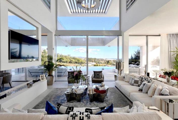 Image No.8-6 Bed Villa / Detached for sale