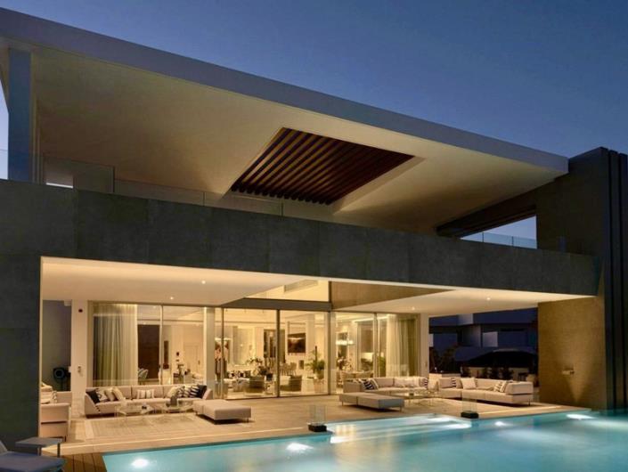 Image No.12-6 Bed Villa / Detached for sale