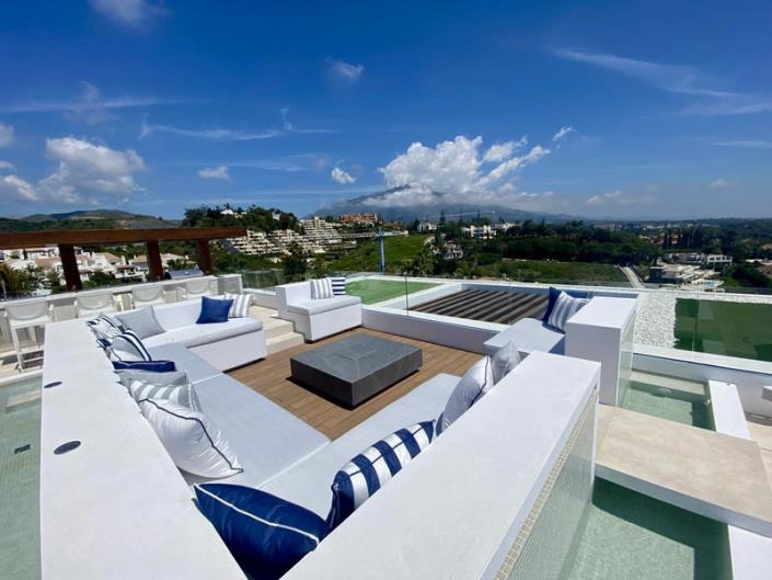 Image No.18-6 Bed Villa / Detached for sale