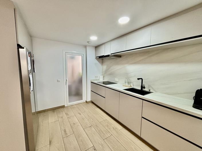 Image No.7-4 Bed Apartment for sale