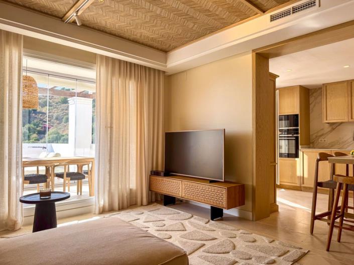 Image No.24-3 Bed Apartment for sale