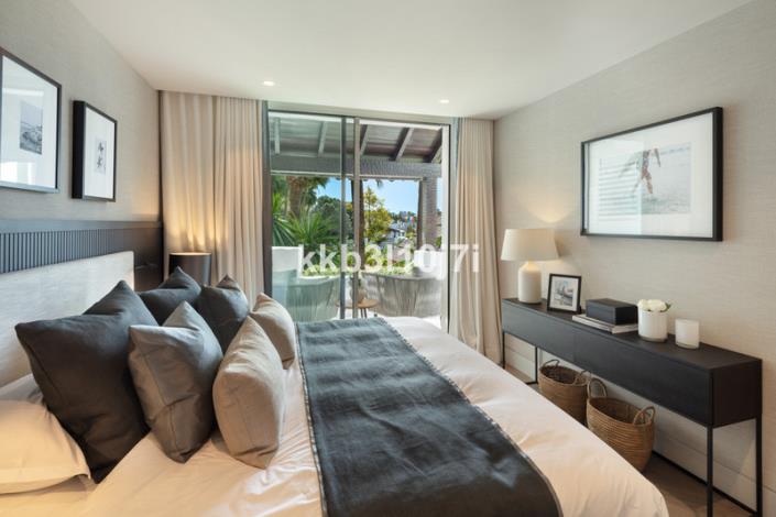 Image No.12-3 Bed Apartment for sale