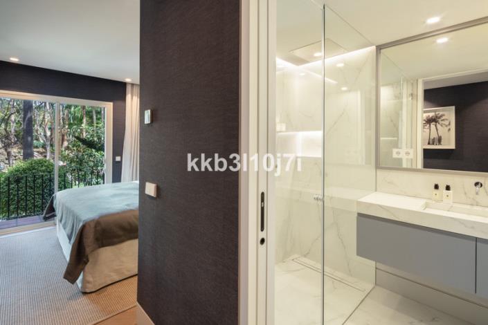 Image No.17-3 Bed Apartment for sale