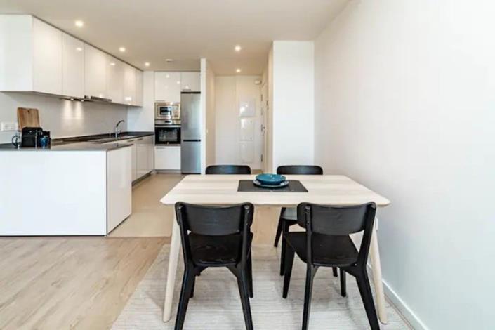 Image No.9-2 Bed Apartment for sale