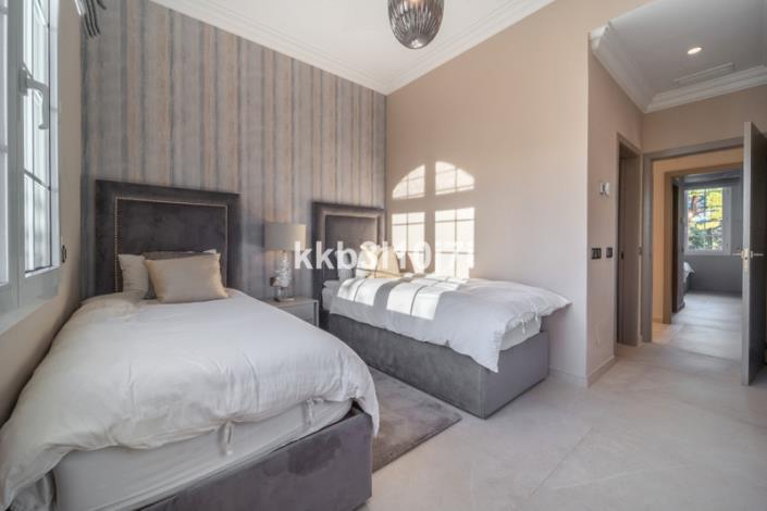 Image No.12-5 Bed Villa / Detached for sale