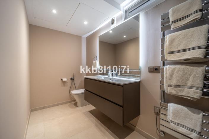 Image No.16-5 Bed Villa / Detached for sale