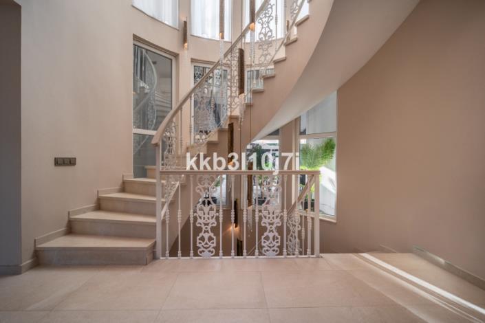 Image No.17-5 Bed Villa / Detached for sale