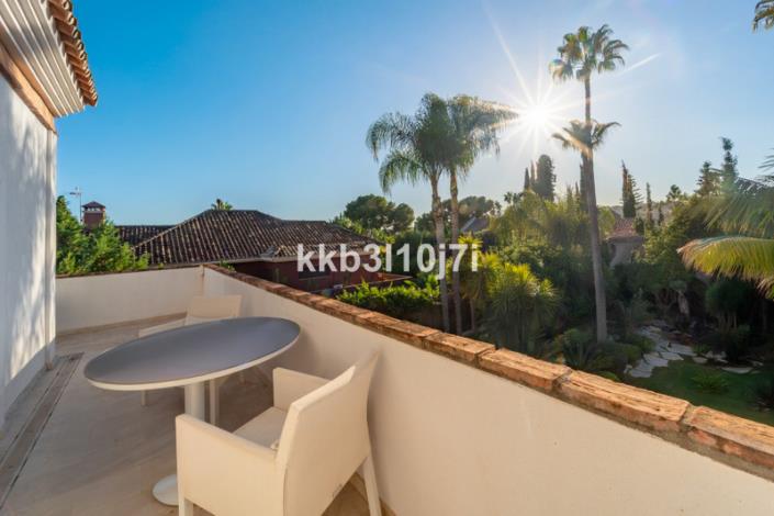 Image No.22-5 Bed Villa / Detached for sale