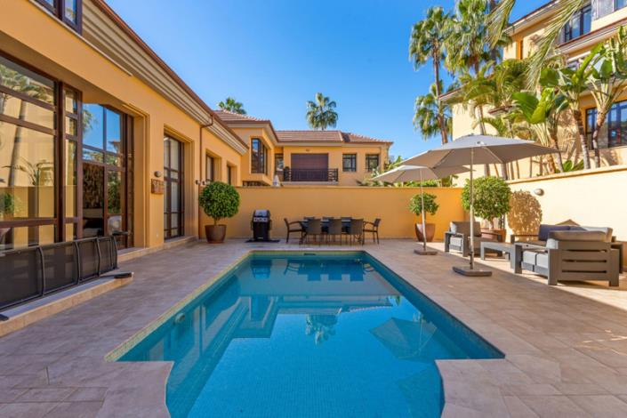 Image No.18-4 Bed Villa / Detached for sale