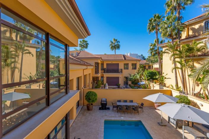 Image No.32-4 Bed Villa / Detached for sale