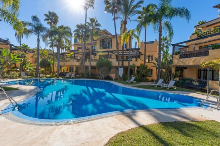 Image No.36-4 Bed Villa / Detached for sale