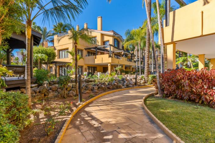 Image No.38-4 Bed Villa / Detached for sale