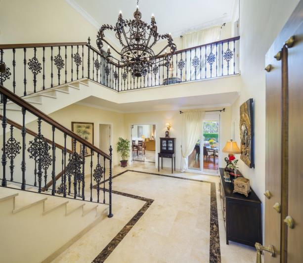 Image No.2-4 Bed Villa / Detached for sale