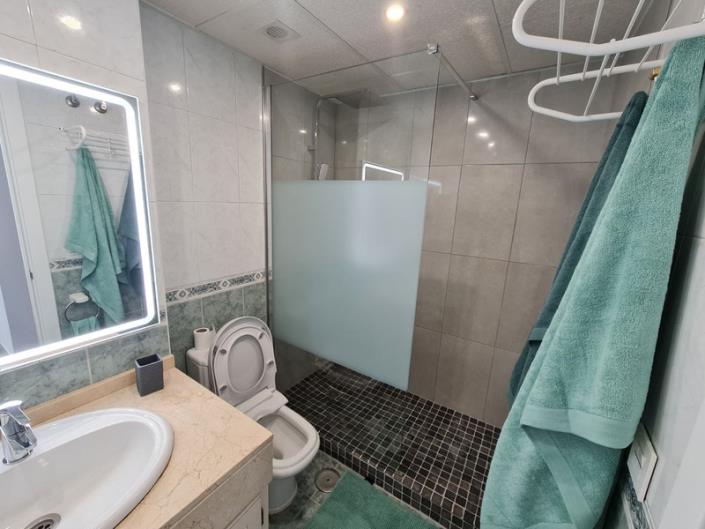 Image No.17-2 Bed Apartment for sale