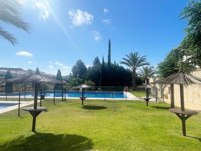 Image No.3-Jumelé de 3 chambres à vendre à Mijas