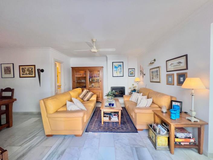 Image No.8-3 Bed Semi-Detached for sale