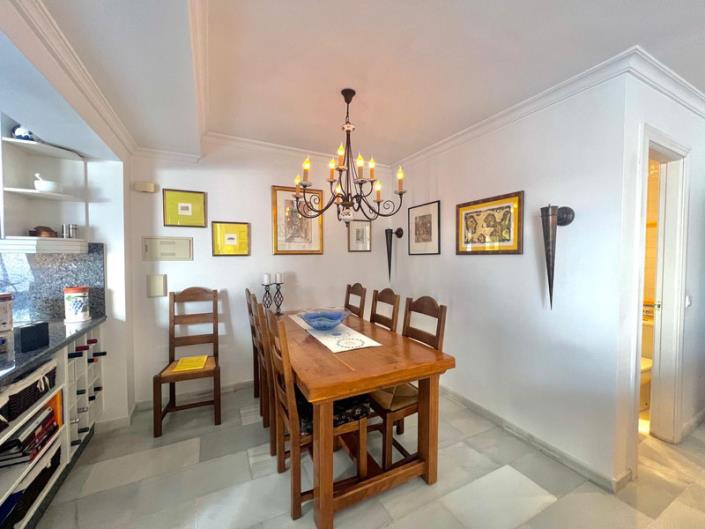 Image No.9-3 Bed Semi-Detached for sale