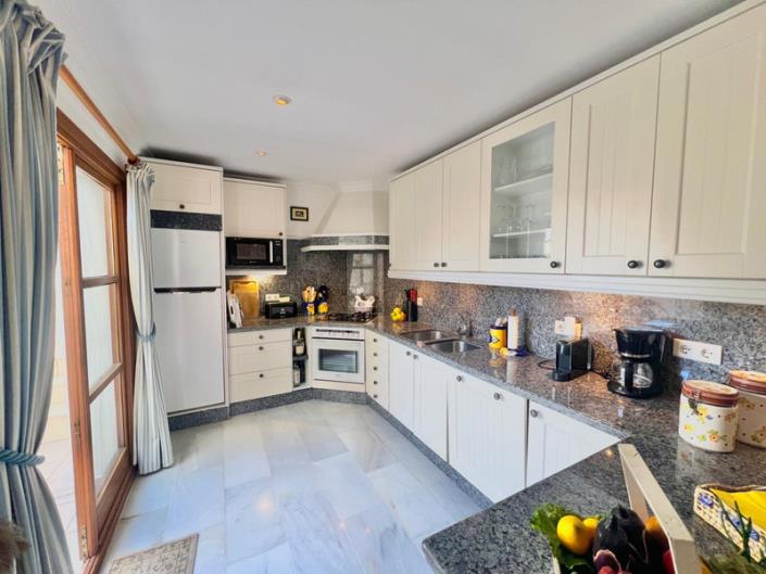 Image No.10-3 Bed Semi-Detached for sale