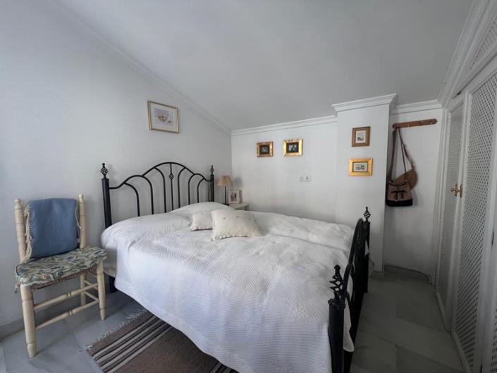 Image No.20-3 Bed Semi-Detached for sale