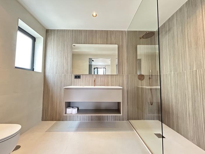 Image No.9-4 Bed Townhouse for sale