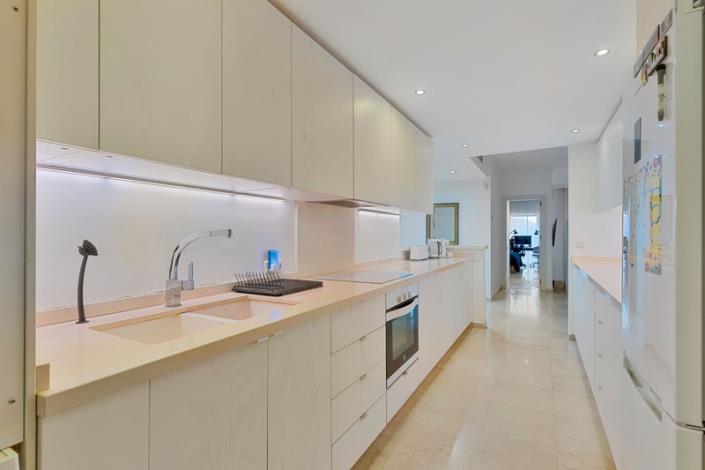 Image No.8-3 Bed Apartment for sale