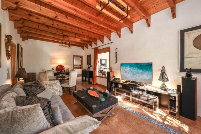 Image No.9-2 Bed Villa / Detached for sale