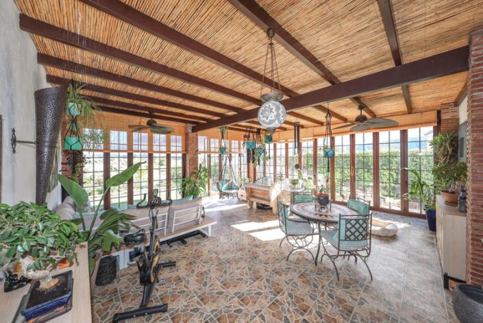 Image No.16-2 Bed Villa / Detached for sale