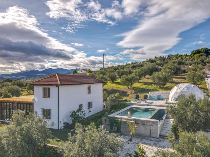 Image No.31-2 Bed Villa / Detached for sale