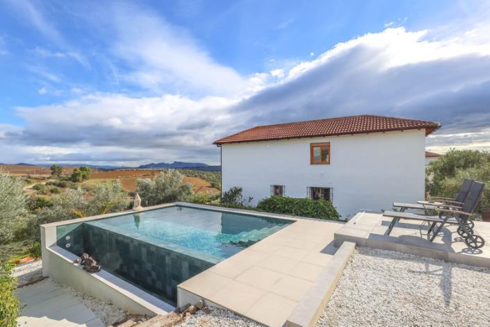 Image No.35-2 Bed Villa / Detached for sale