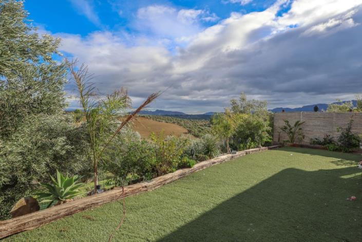 Image No.40-2 Bed Villa / Detached for sale