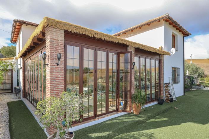 Image No.41-2 Bed Villa / Detached for sale