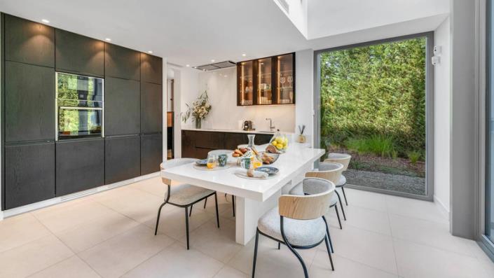 Image No.5-5 Bed Villa / Detached for sale