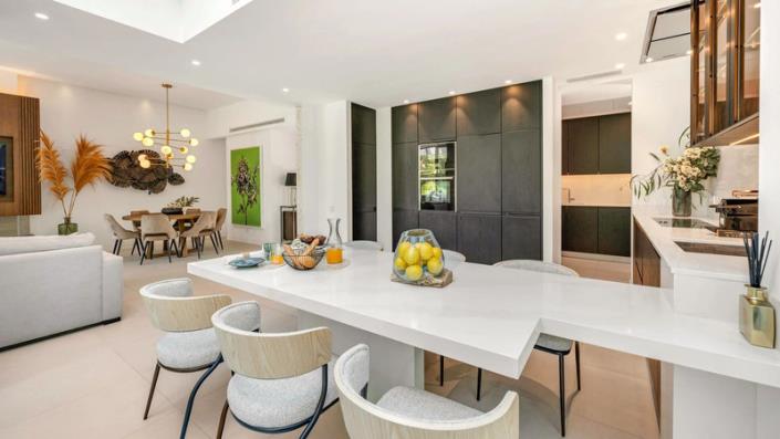 Image No.6-5 Bed Villa / Detached for sale