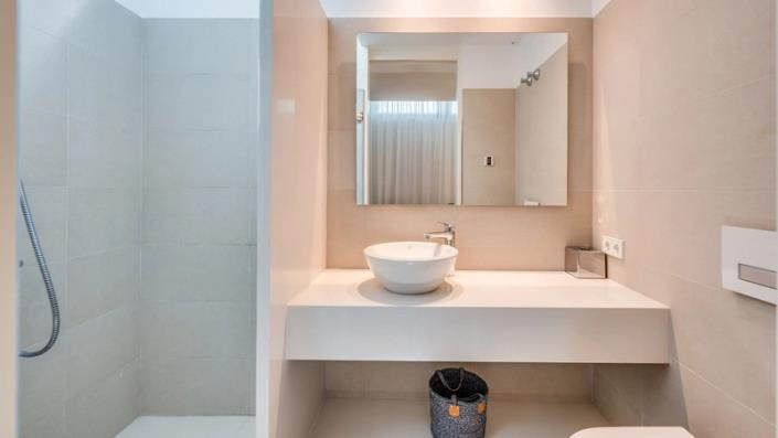 Image No.36-5 Bed Villa / Detached for sale