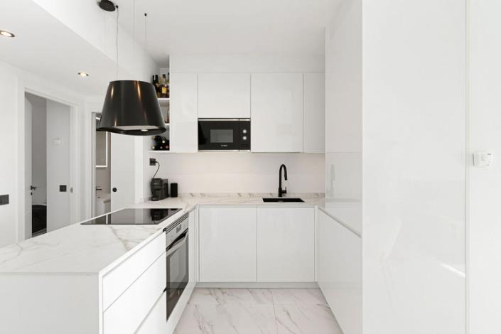 Image No.10-3 Bed Apartment for sale