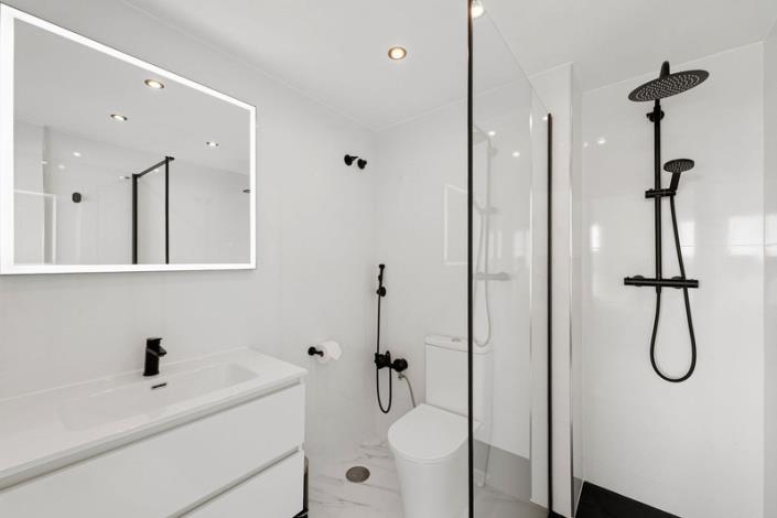 Image No.14-3 Bed Apartment for sale