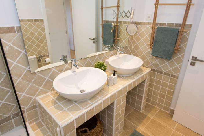 Image No.20-2 Bed Apartment for sale