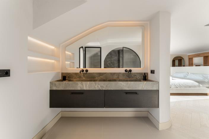 Image No.14-4 Bed Penthouse for sale