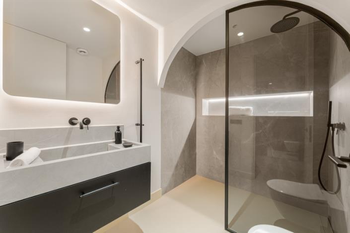 Image No.18-4 Bed Penthouse for sale