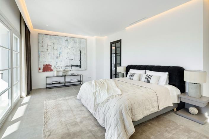 Image No.20-7 Bed Villa / Detached for sale