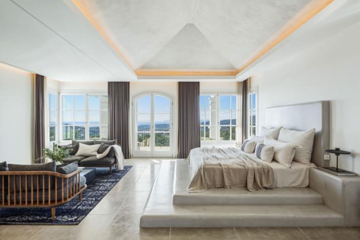 Image No.27-7 Bed Villa / Detached for sale