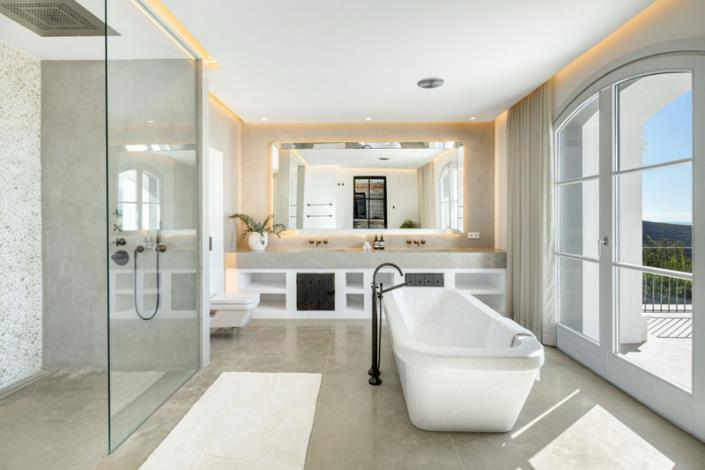 Image No.29-7 Bed Villa / Detached for sale