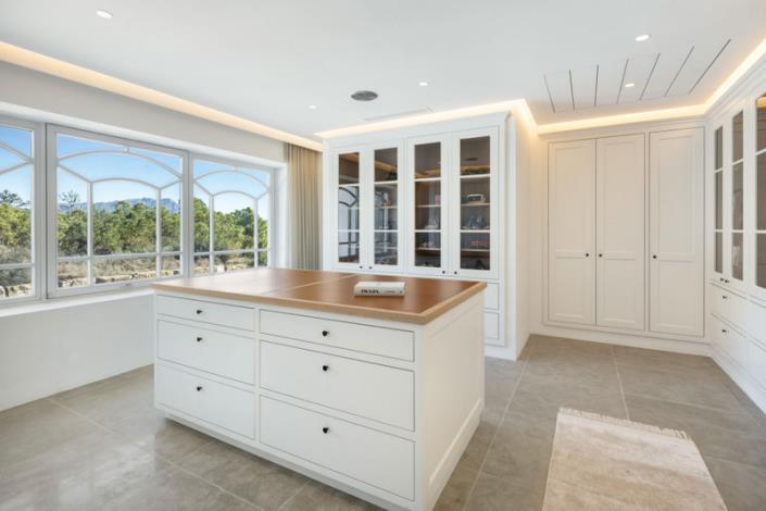 Image No.30-7 Bed Villa / Detached for sale