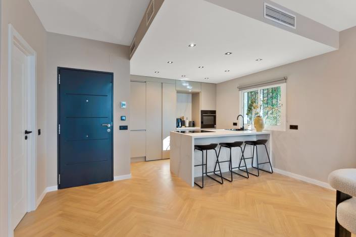 Image No.5-4 Bed Townhouse for sale