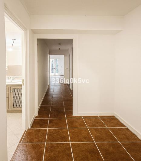 Image No.8-5 Bed Villa / Detached for sale