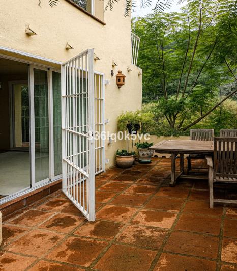 Image No.18-5 Bed Villa / Detached for sale