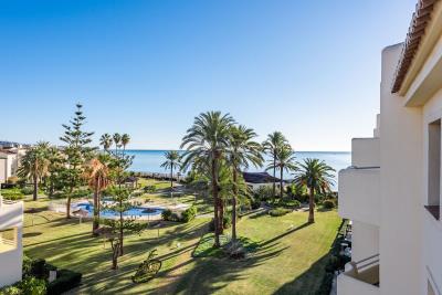 4-c23c0f86247804fa50226aecd8b0b2c8