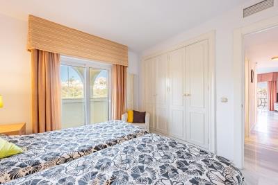 11-20939a0134ad724a8cb2a801094d15a4